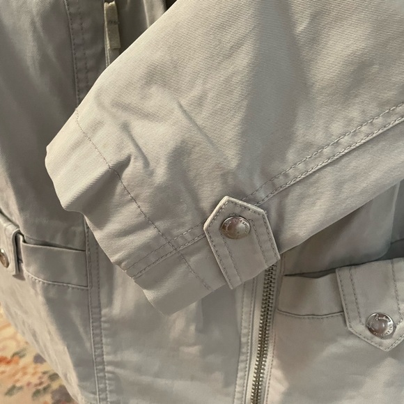 Juicy Couture jacket. Sleeve just covers the elbow. - Picture 10 of 10